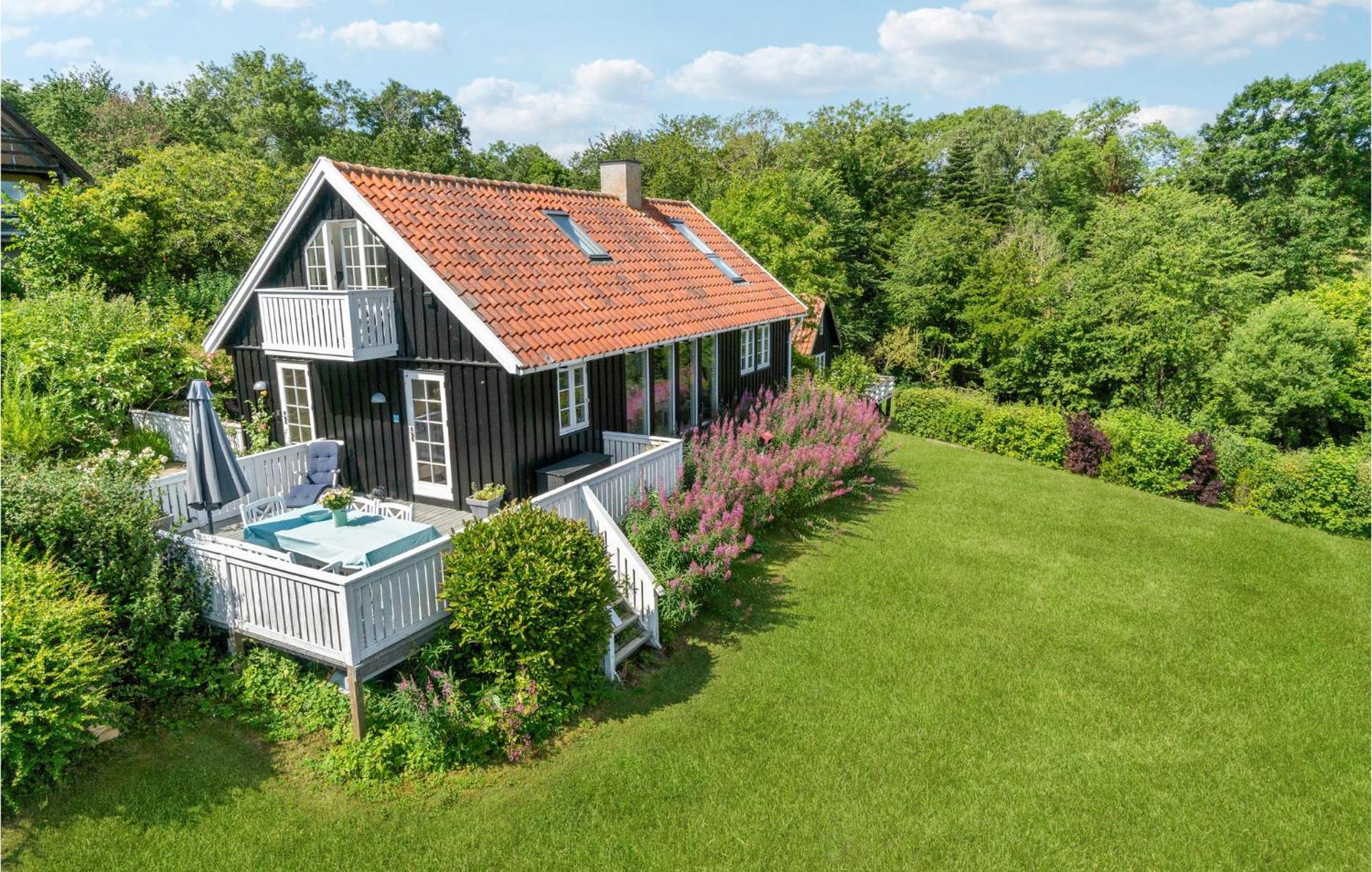 Lovely Home In Svaneke With House Sea View Exterior foto